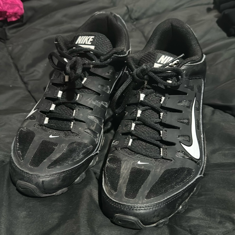 Men’s Nike sneakers